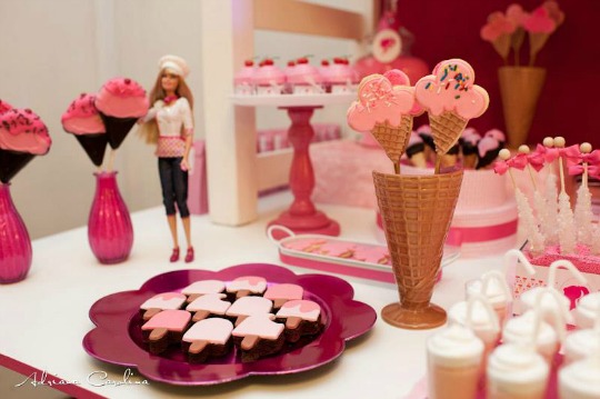 Mesa de dulces Barbie Shop