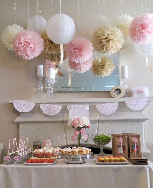 Decorar fiestas con pompones de papel