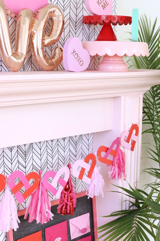 Como hacer guirnalda de corazones de papel
